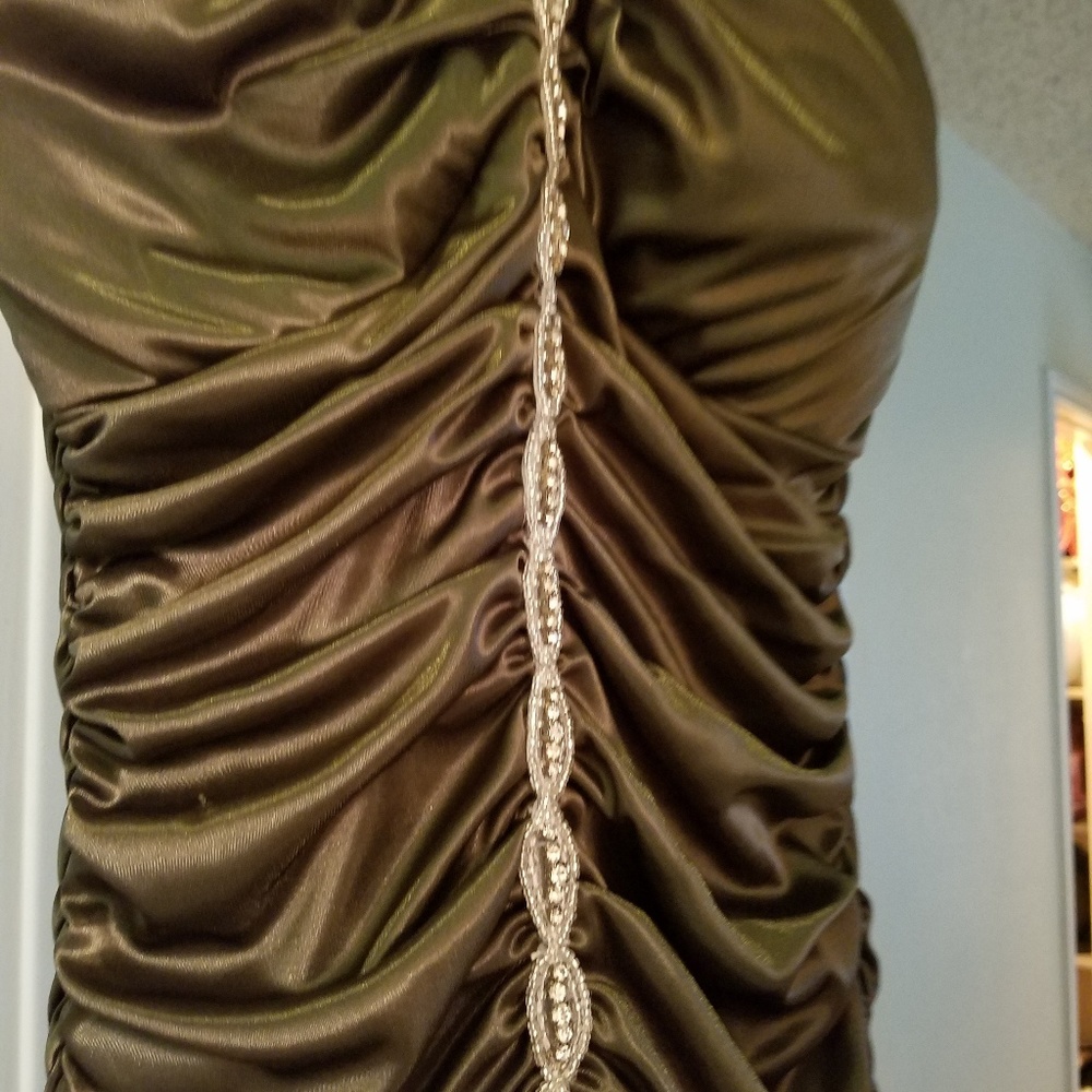 Dress - Picture 2 of 3